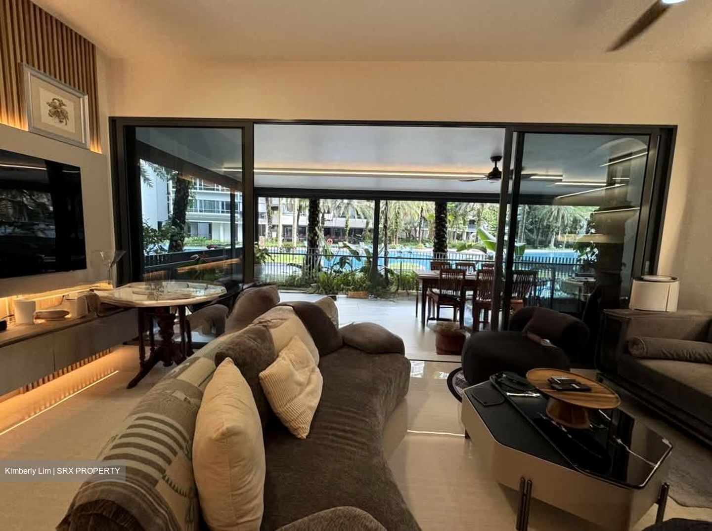 The Palette (D18), Condominium #577445261
